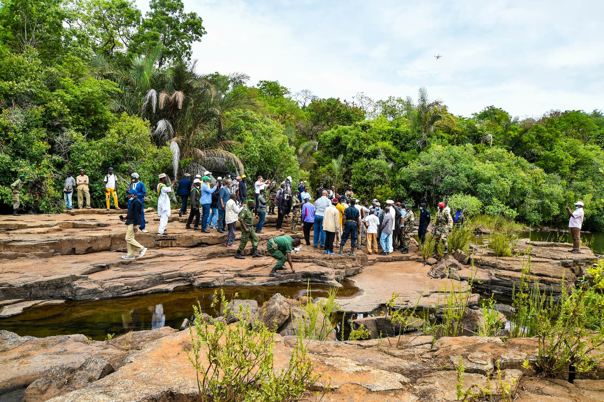 Visite du Haut Commissaire au barrage de Koukoutamba